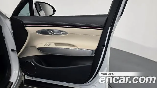 Genesis GV70 2.5T Бензин AWD — Фото автомобиля 20