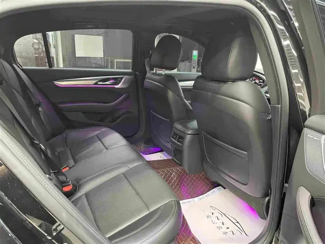 Cadillac CT5 — Фото автомобиля 17