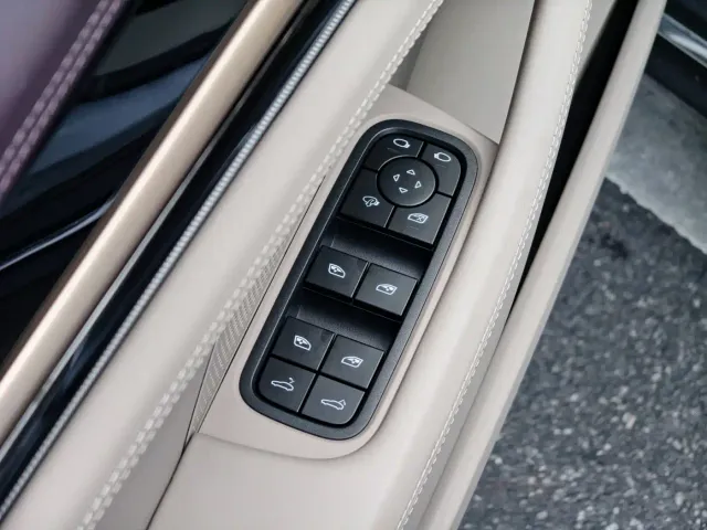 Porsche Panamera — Фото автомобиля 12