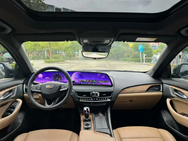 Cadillac CT5 — Фото автомобиля 4