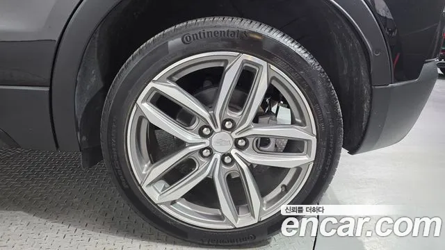 Cadillac XT4 2.0 Sport AWD — Фото автомобиля 21
