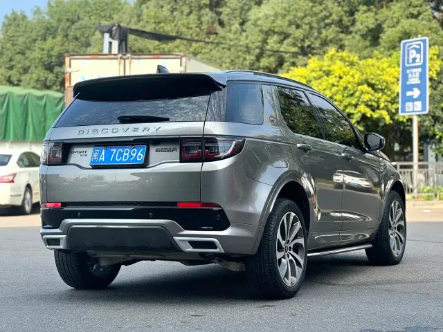 Land Rover Discovery Sport — Фото автомобиля 9