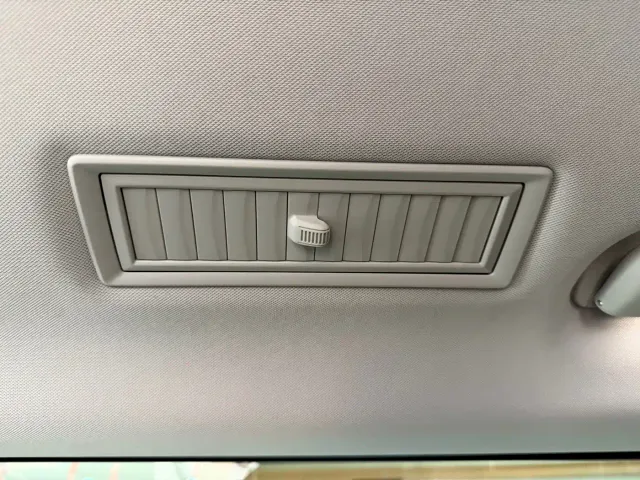 Roewe iMAX8 — Фото автомобиля 14