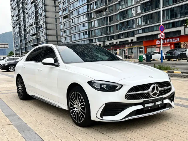 Mercedes-Benz C-Class — Фото автомобиля 3