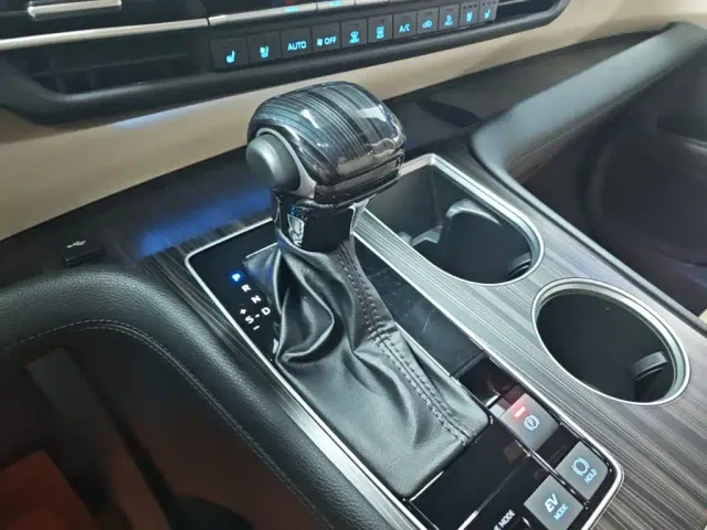 Toyota Granvia — Фото автомобиля 13