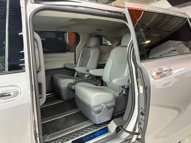 Toyota Granvia — Фото автомобиля 6