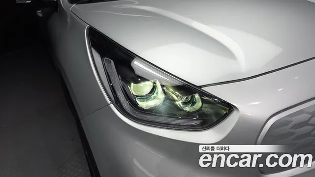 Kia Niro — Фото автомобиля 21