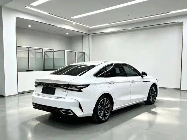 Chery Arrizo 8 — Фото автомобиля 7