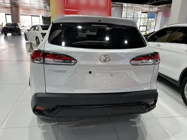 Toyota Frontlander — Фото автомобиля 6