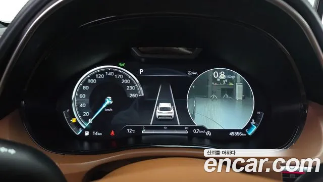 Genesis GV70 2.5T Бензин 2WD — Фото автомобиля 8