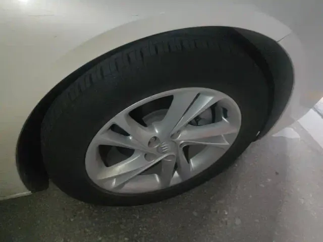 Buick Regal — Фото автомобиля 6