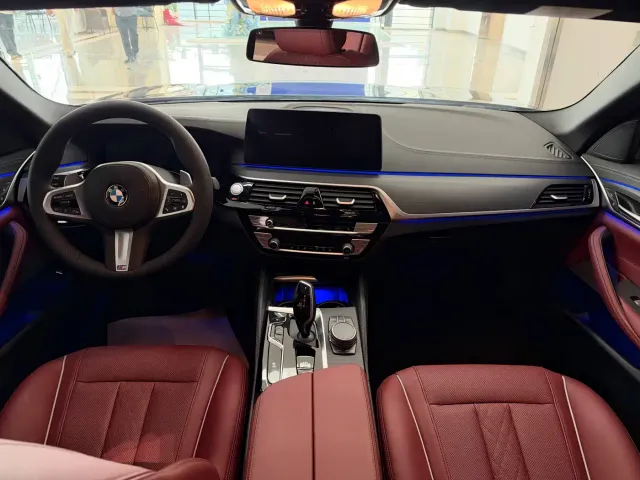 BMW 5 Series — Фото автомобиля 7