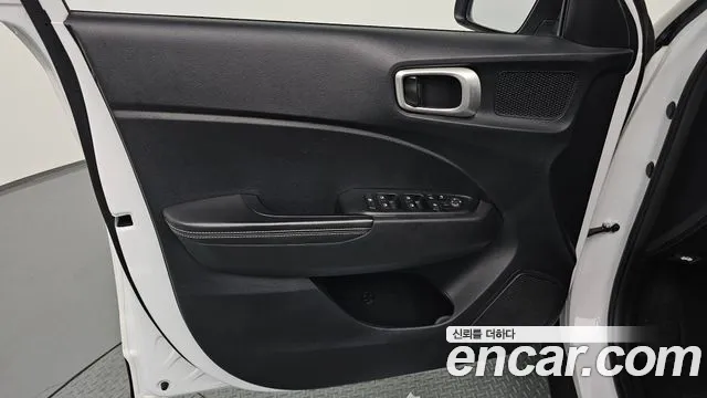 Hyundai Venue Venue 1.6 Modern Plus — Фото автомобиля 24