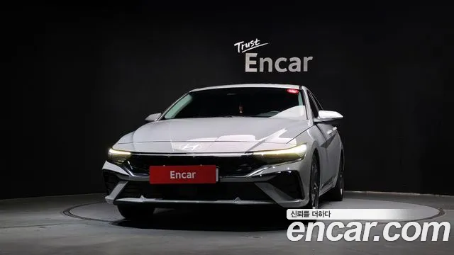 Hyundai AVANTE — Фото автомобиля 3