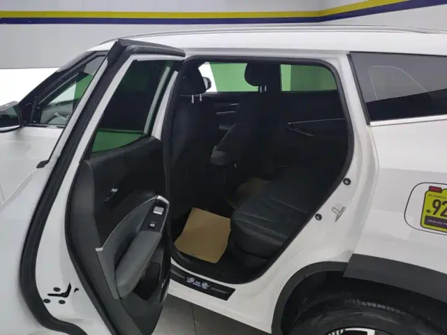 Geely Boyue — Фото автомобиля 11
