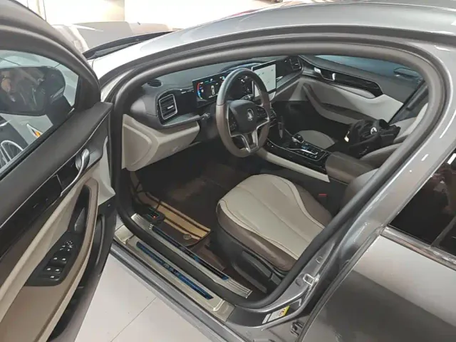 BYD Qin PLUS — Фото автомобиля 15