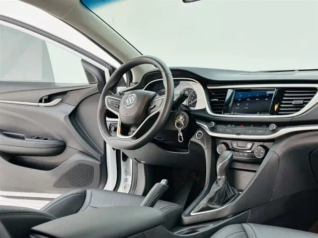 Buick Excelle — Фото автомобиля 15