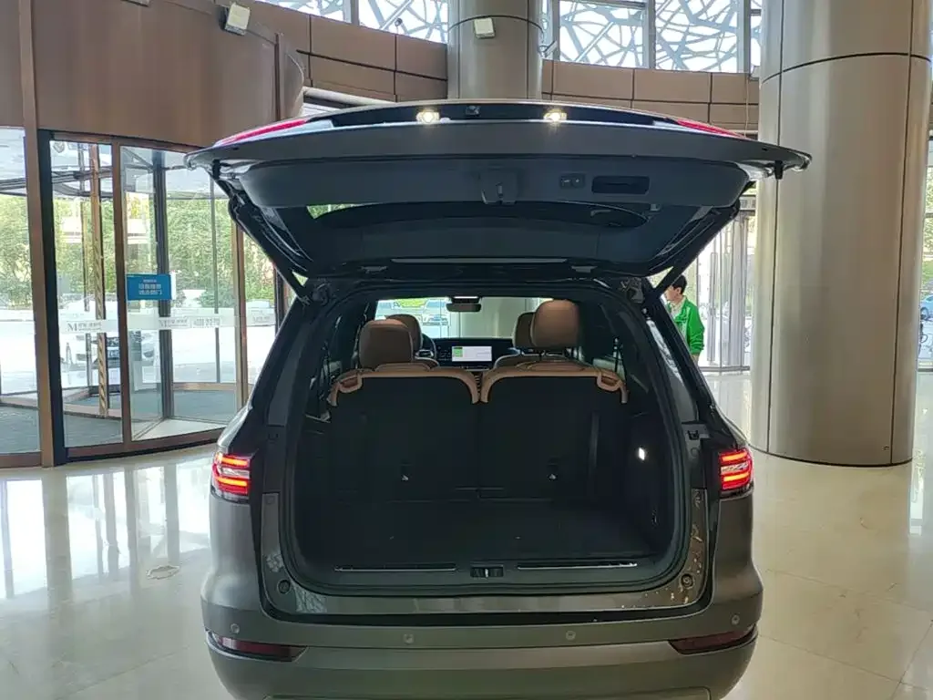 Li Auto Li ONE 2021 Extended Range 6-Seater — Фото автомобиля 22