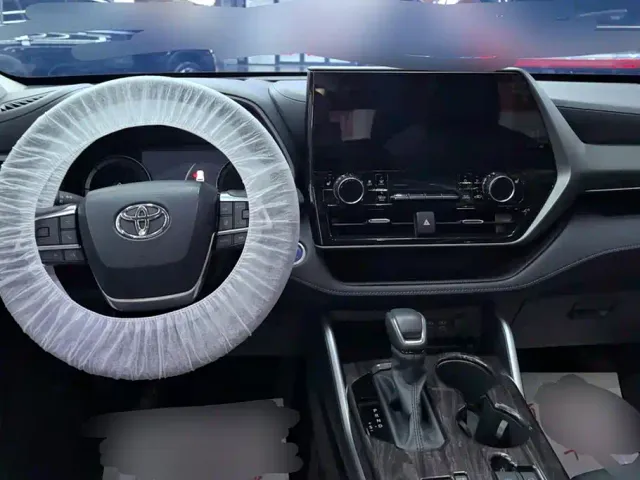 Toyota Highlander — Фото автомобиля 11