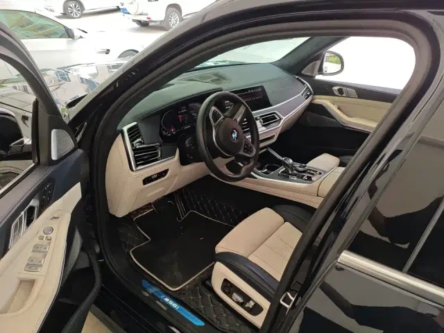 BMW X7 — Фото автомобиля 11