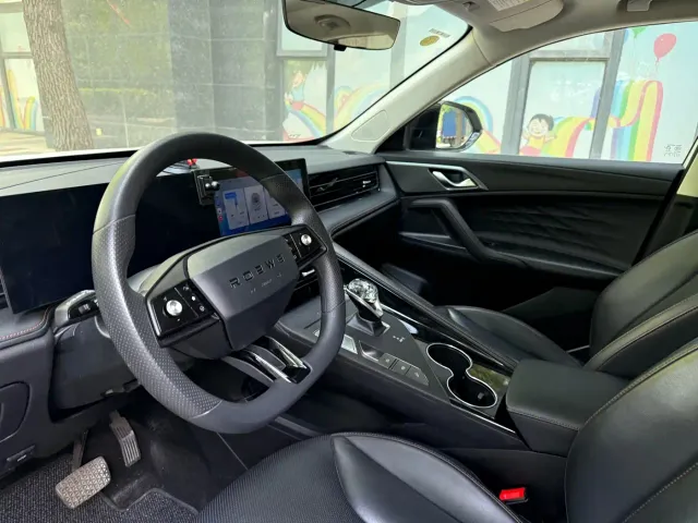 Roewe RX5 — Фото автомобиля 3