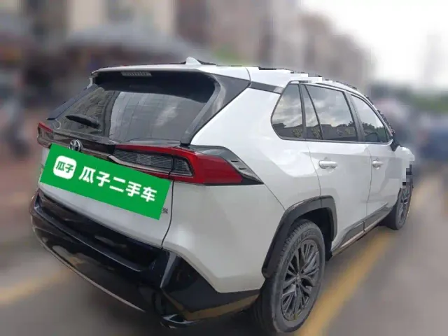 Toyota Wildlander — Фото автомобиля 4