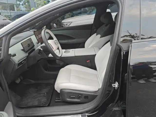 Nissan N7 — Фото автомобиля 9