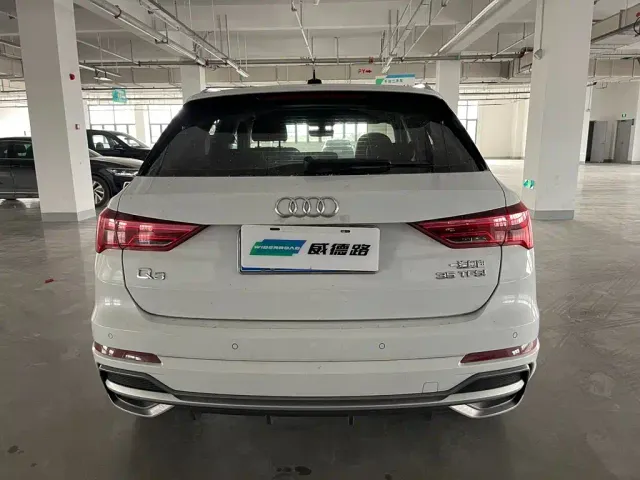 Audi Q3 — Фото автомобиля 5