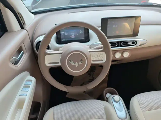 Wuling Hongguang Mini EV — Фото автомобиля 10