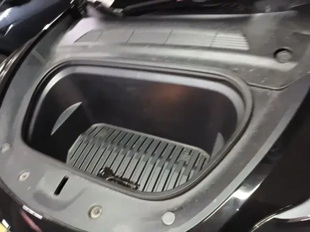 Tesla Model Y — Фото автомобиля 19