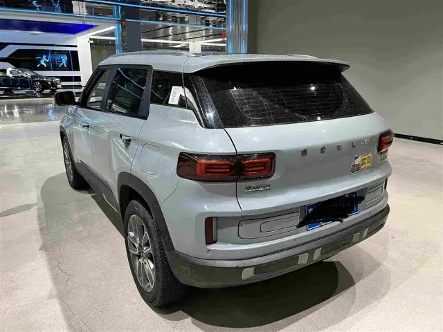 Geely ICON — Фото автомобиля 3