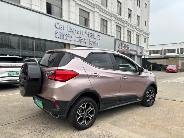 BYD Yuan Pro — Фото автомобиля 5
