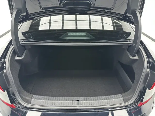Volkswagen Passat — Фото автомобиля 16