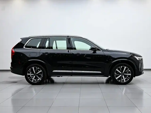 Volvo XC90 — Фото автомобиля 6