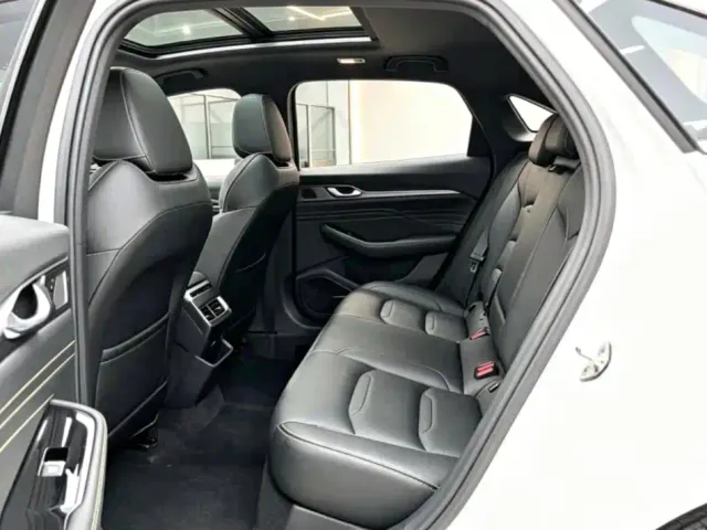 Geely Xingrui — Фото автомобиля 4