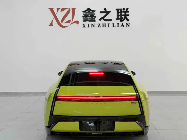 Xpeng P7 — Фото автомобиля 5