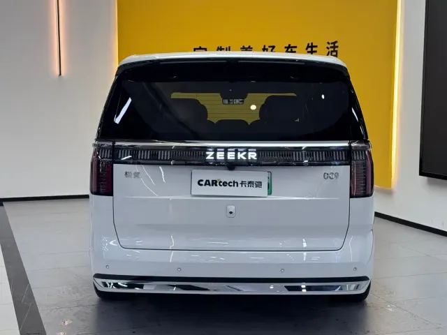 ZEEKR Zeekr 009 2024 7-Seat Aisle AWD Version 108kWh — Фото автомобиля 6