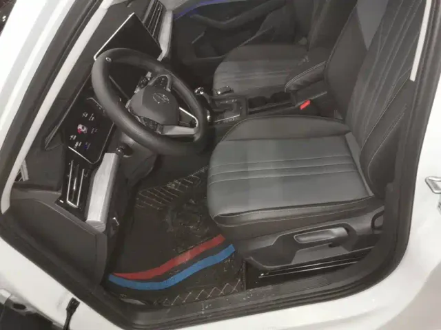 Volkswagen Sagitar — Фото автомобиля 14