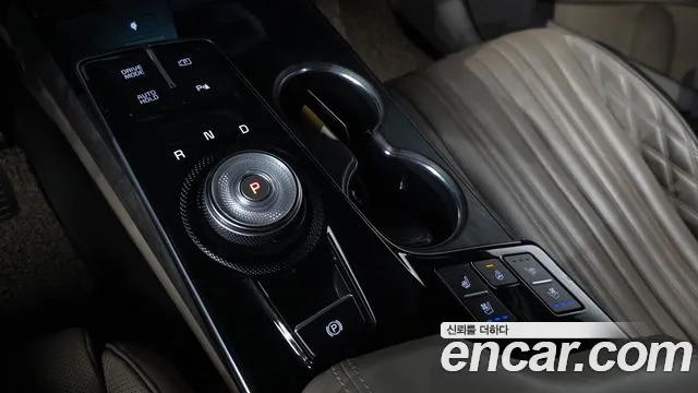 Kia K8 Hybrid — Фото автомобиля 12