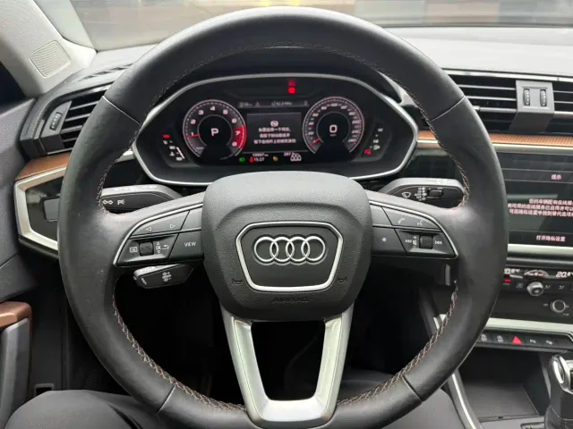 Audi Q3 — Фото автомобиля 15
