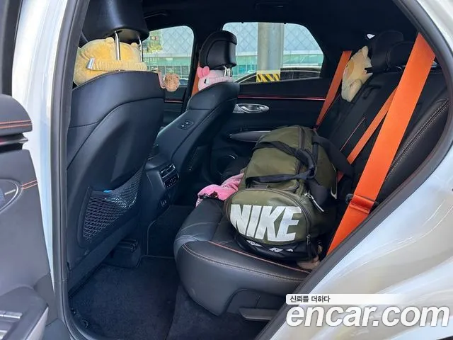 Genesis GV70 — Фото автомобиля 7