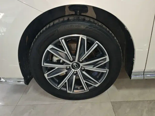 GAC Trumpchi M8 — Фото автомобиля 22