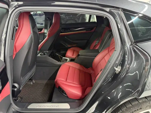 Porsche Panamera — Фото автомобиля 18