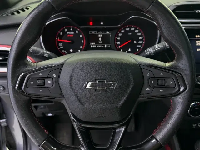 Chevrolet Trailblazer — Фото автомобиля 16