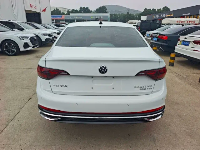 Volkswagen Sagitar — Фото автомобиля 15