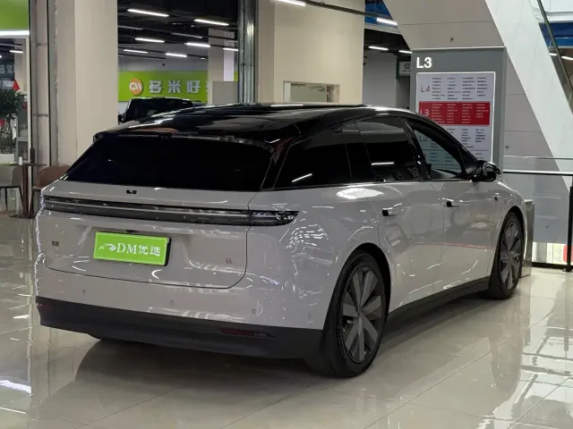 Li Auto i6 — Фото автомобиля 9