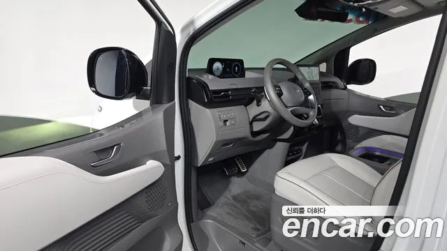 Hyundai Staria Staria 4WD Lounge 7 мест — Фото автомобиля 10