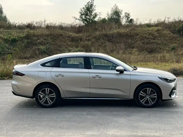 Geely Galaxy Stellar 6 — Фото автомобиля 5