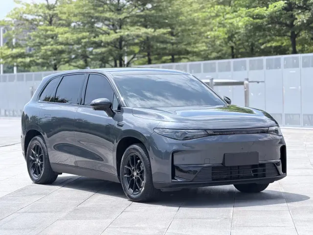 Leapmotor C10 — Фото автомобиля 3