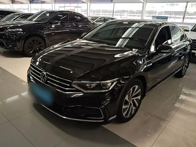 Фотография автомобиля — Volkswagen Magotan